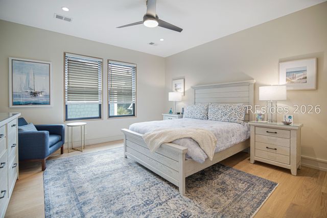 5 Barrier Beach Cv, Hilton Head Island, SC 29928