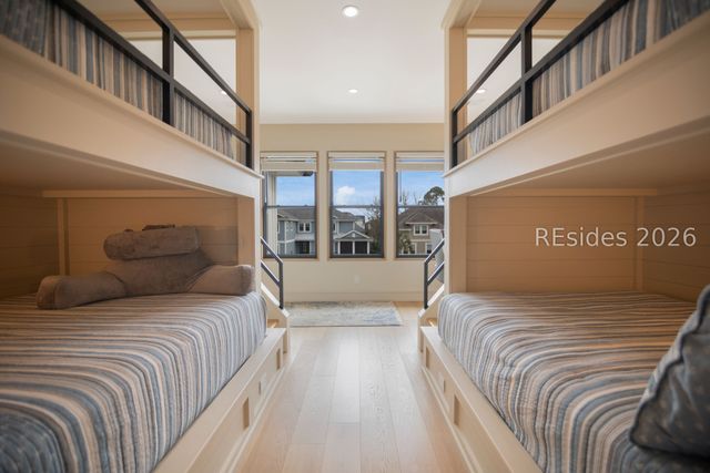 5 Barrier Beach Cv, Hilton Head Island, SC 29928