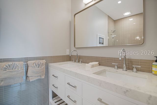 5 Barrier Beach Cv, Hilton Head Island, SC 29928