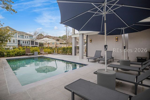 5 Barrier Beach Cv, Hilton Head Island, SC 29928