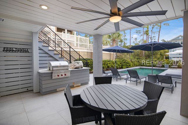 5 Barrier Beach Cv, Hilton Head Island, SC 29928