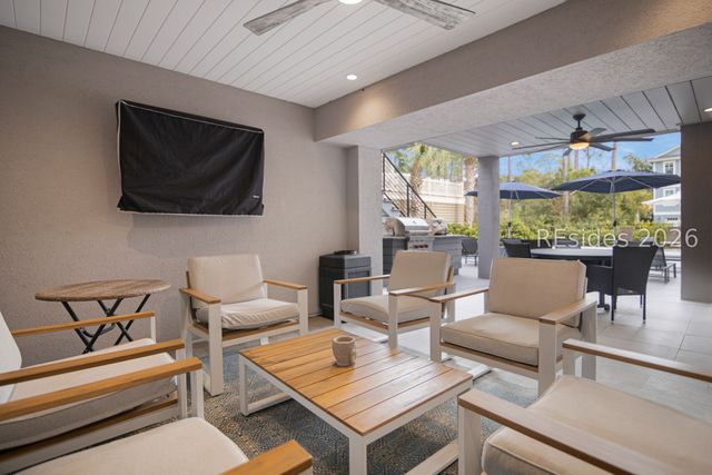 5 Barrier Beach Cv, Hilton Head Island, SC 29928