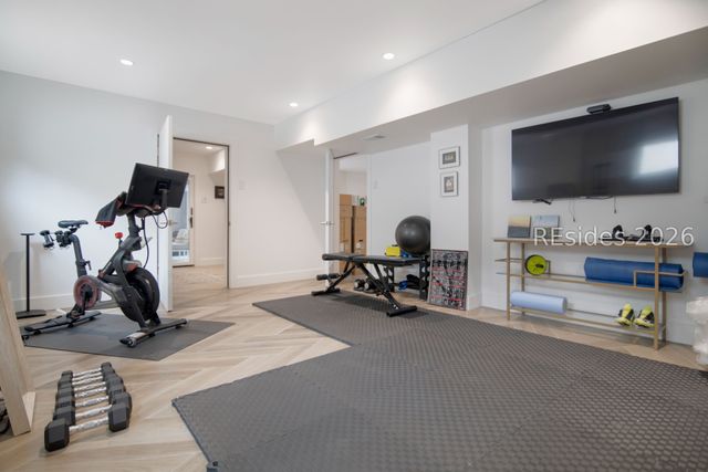 5 Barrier Beach Cv, Hilton Head Island, SC 29928