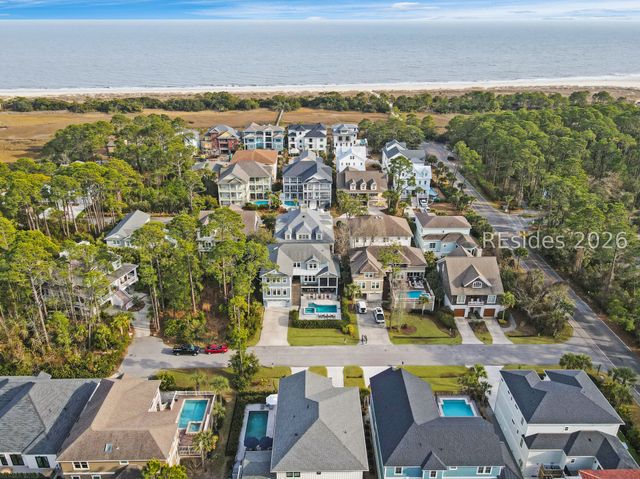 5 Barrier Beach Cv, Hilton Head Island, SC 29928