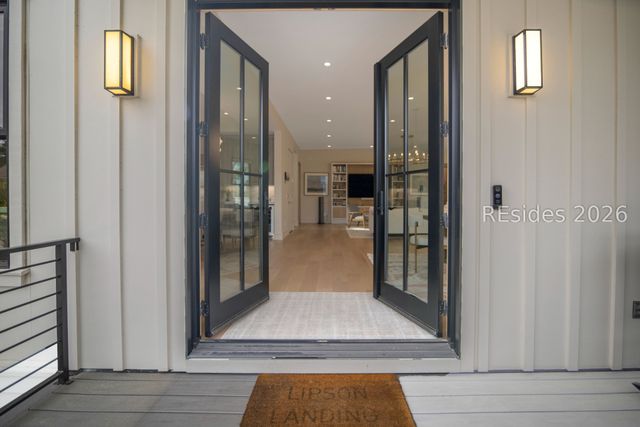 5 Barrier Beach Cv, Hilton Head Island, SC 29928