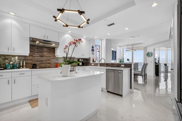 4600 N Ocean Drive 801, Singer Island, FL 33404