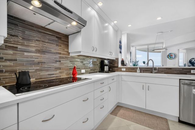 4600 N Ocean Drive 801, Singer Island, FL 33404