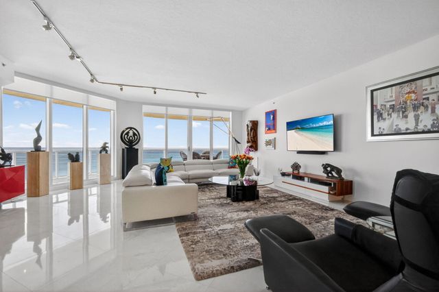 4600 N Ocean Drive 801, Singer Island, FL 33404
