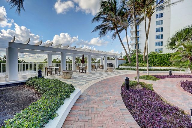 4600 N Ocean Drive 801, Singer Island, FL 33404
