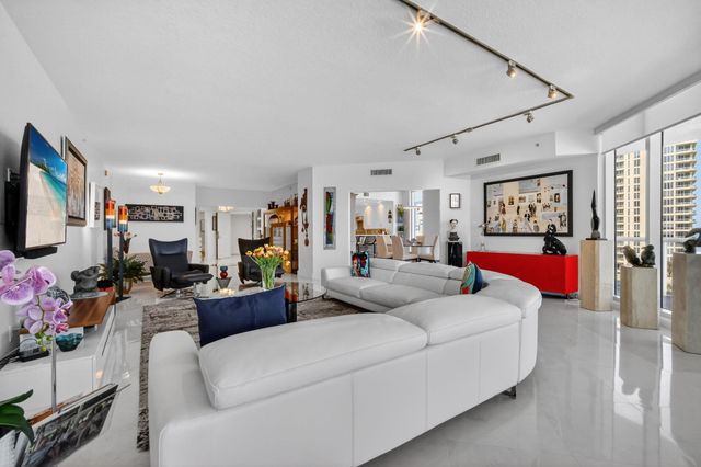 4600 N Ocean Drive 801, Singer Island, FL 33404