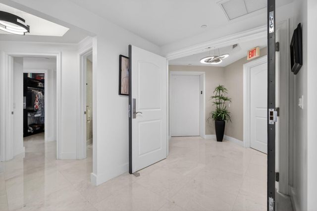 4600 N Ocean Drive 801, Singer Island, FL 33404