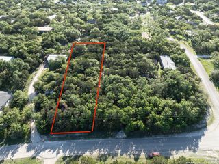 1058 INDIAN HOLW, Spring Branch, TX 78070