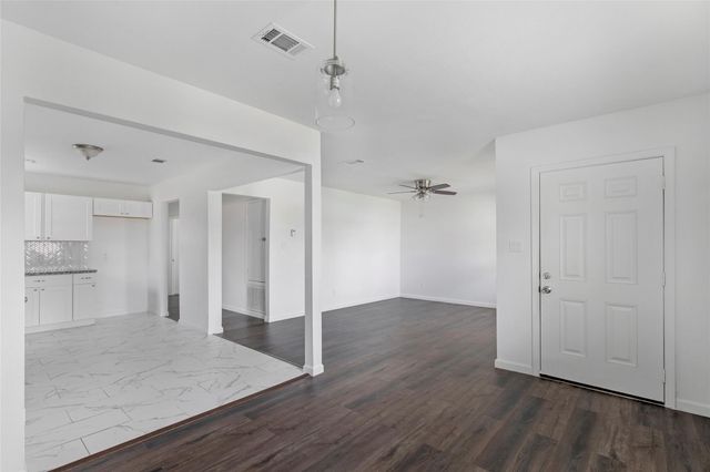 6721 Madrid Street, Houston, TX 77021