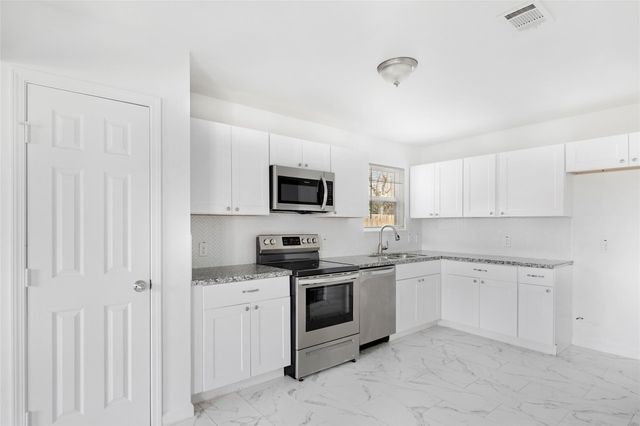 6721 Madrid Street, Houston, TX 77021