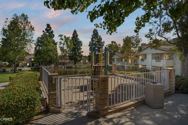 2533 Antonio Drive 302, Camarillo, CA 93010