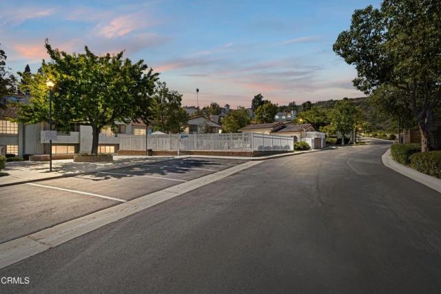 2533 Antonio Drive 302, Camarillo, CA 93010