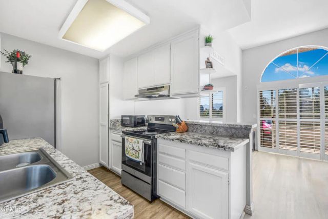 2533 Antonio Drive 302, Camarillo, CA 93010