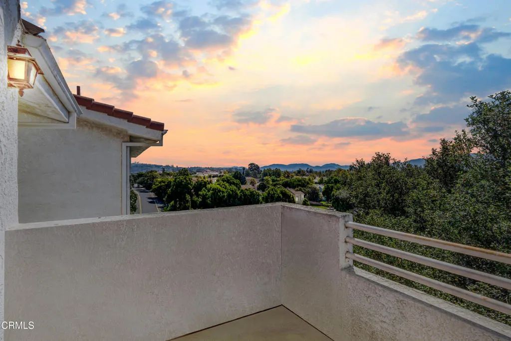 2533 Antonio Drive 302, Camarillo, CA 93010