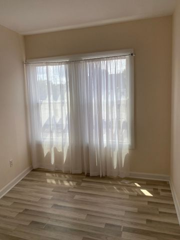 1349 Centre 2, Newton, MA 02459