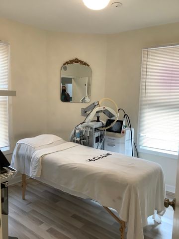 1349 Centre 2, Newton, MA 02459