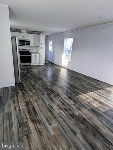 16 ABBEY RD, Coatesville, PA 19320