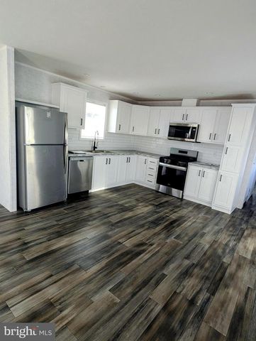 16 ABBEY RD, Coatesville, PA 19320