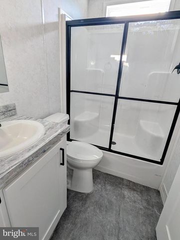 16 ABBEY RD, Coatesville, PA 19320