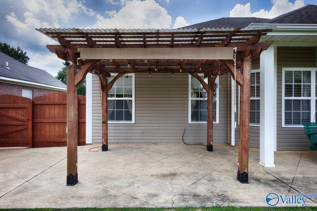 5005 Patriot Park Drive SE, Owens Cross Roads, AL 35763