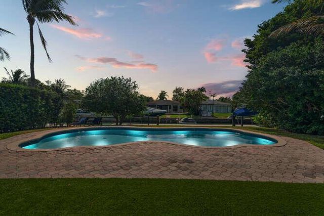 7820 Hawthorne Avenue, Miami Beach, FL 33141