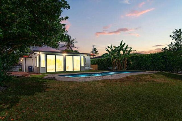 7820 Hawthorne Avenue, Miami Beach, FL 33141
