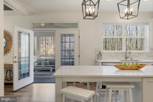 704 ROANE HOLLOW LN, Annapolis, MD 21401