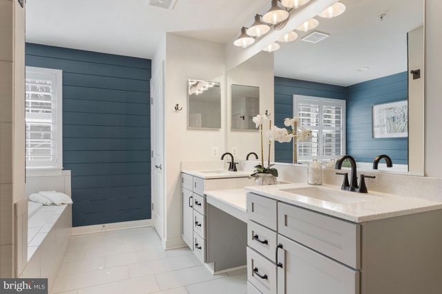 704 ROANE HOLLOW LN, Annapolis, MD 21401