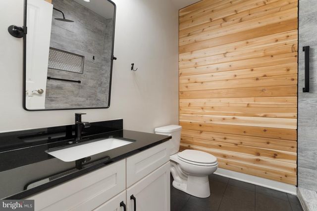 704 ROANE HOLLOW LN, Annapolis, MD 21401