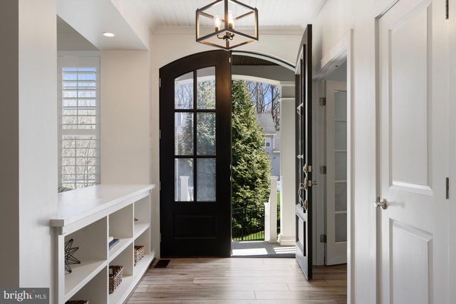 704 ROANE HOLLOW LN, Annapolis, MD 21401