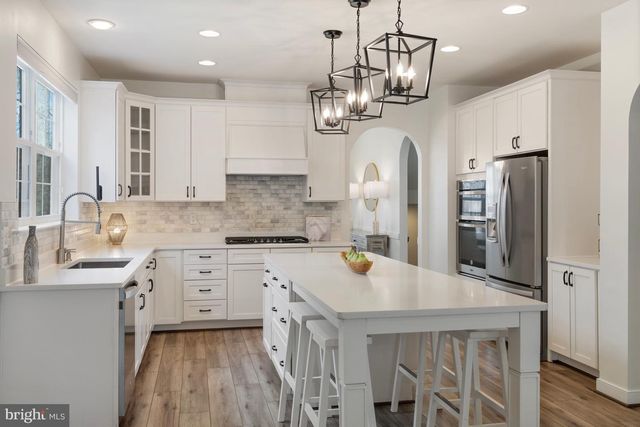 704 ROANE HOLLOW LN, Annapolis, MD 21401