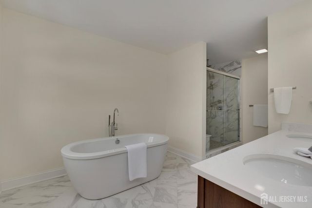 2 Maddie Court, Colonia, NJ 07067