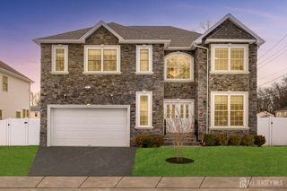 2 Maddie Court, Colonia, NJ 07067