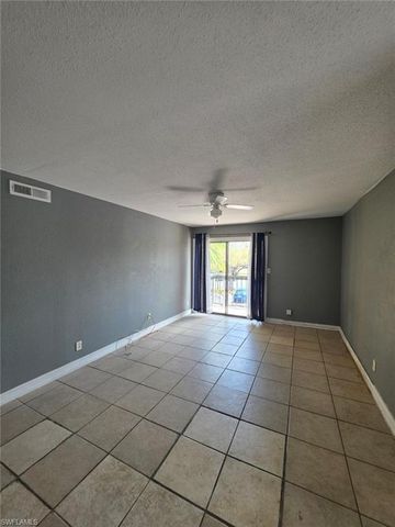 2835 Winkler AVE 215, Fort Myers, FL 33916