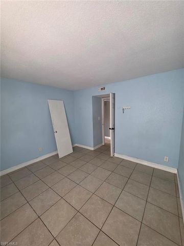 2835 Winkler AVE 215, Fort Myers, FL 33916