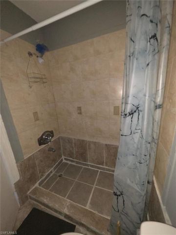 2835 Winkler AVE 215, Fort Myers, FL 33916