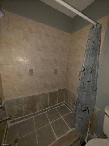 2835 Winkler AVE 215, Fort Myers, FL 33916