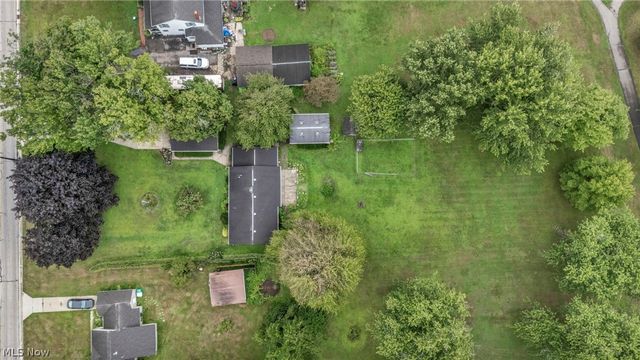 7386 Lake Road, Madison, OH 44057