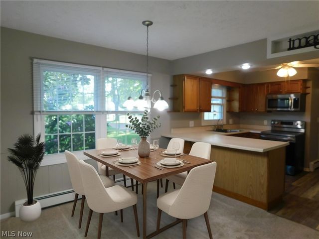 7386 Lake Road, Madison, OH 44057