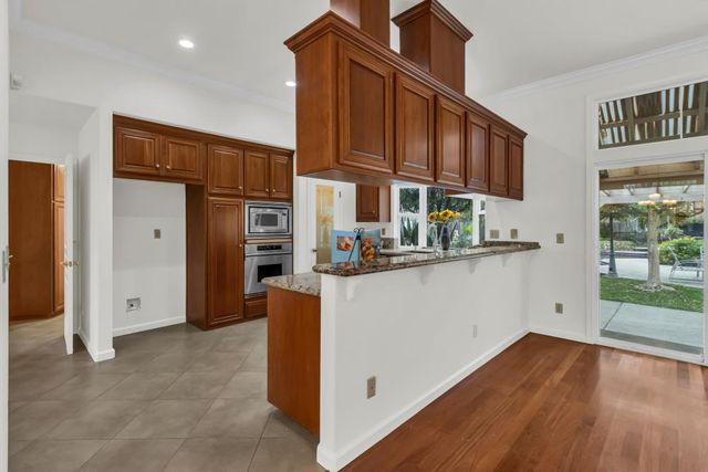 9431 Canyon Lake Ln, Orangevale, CA 95662