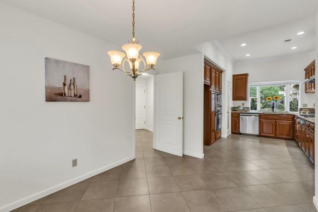 9431 Canyon Lake Ln, Orangevale, CA 95662