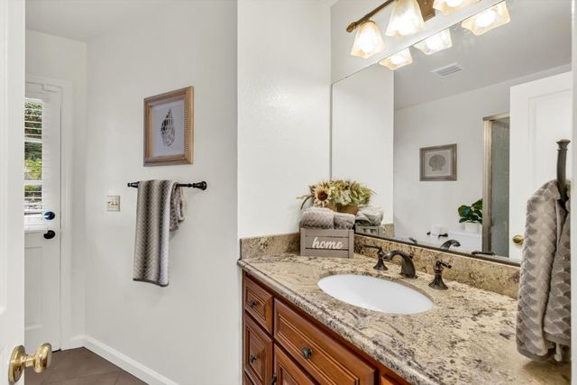 9431 Canyon Lake Ln, Orangevale, CA 95662