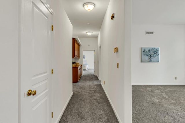 9431 Canyon Lake Ln, Orangevale, CA 95662