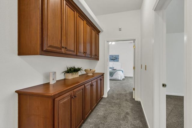 9431 Canyon Lake Ln, Orangevale, CA 95662