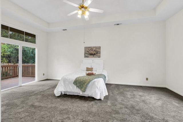 9431 Canyon Lake Ln, Orangevale, CA 95662