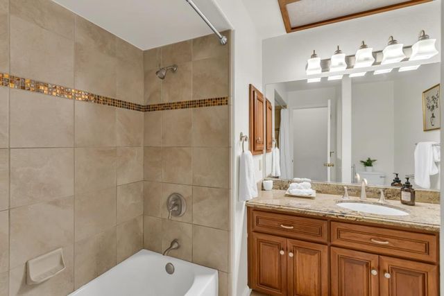 9431 Canyon Lake Ln, Orangevale, CA 95662